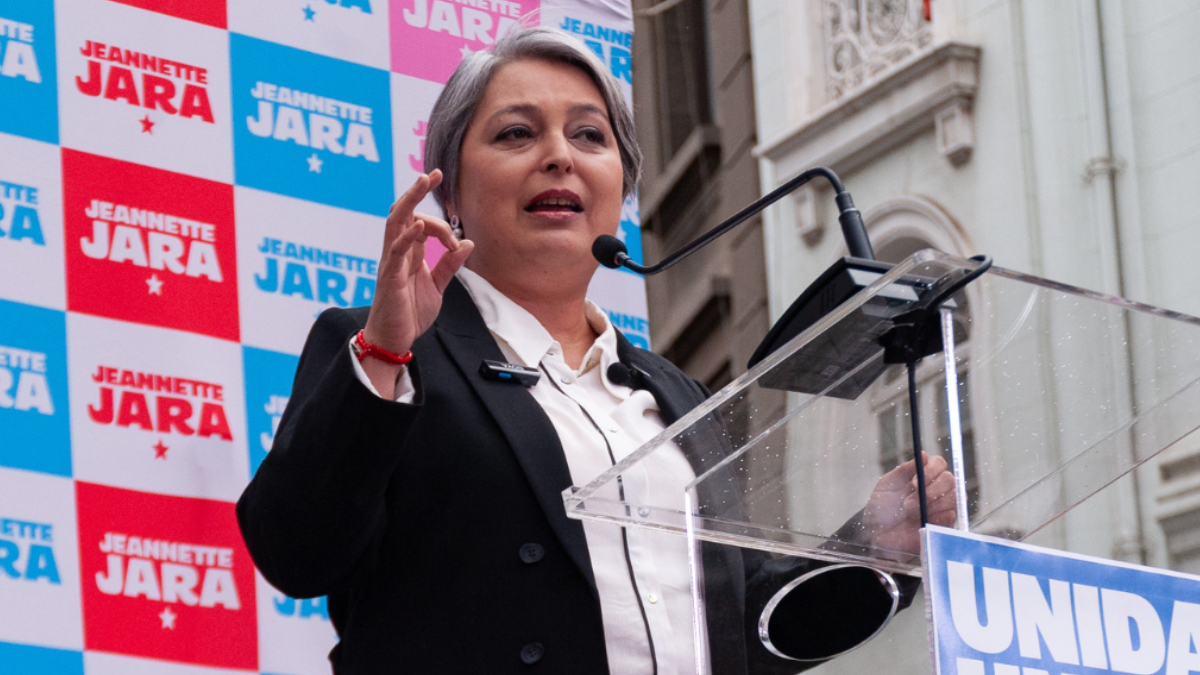 Jara en la mira: su plan de seguridad ambiguo y sin dirección enfrenta duras críticas