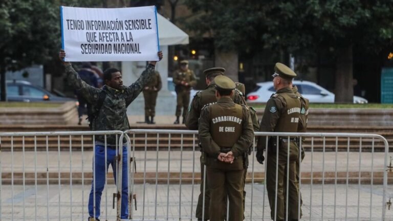 Una denuncia presentada en La Moneda en 2023 por un ciudadano extranjero sobre una presunta red de abuso infantil y espionaje vuelve a cobrar relevancia tras el escándalo generado por el ingreso masivo de niños haitianos a Chile cuyo paradero sigue siendo desconocido.