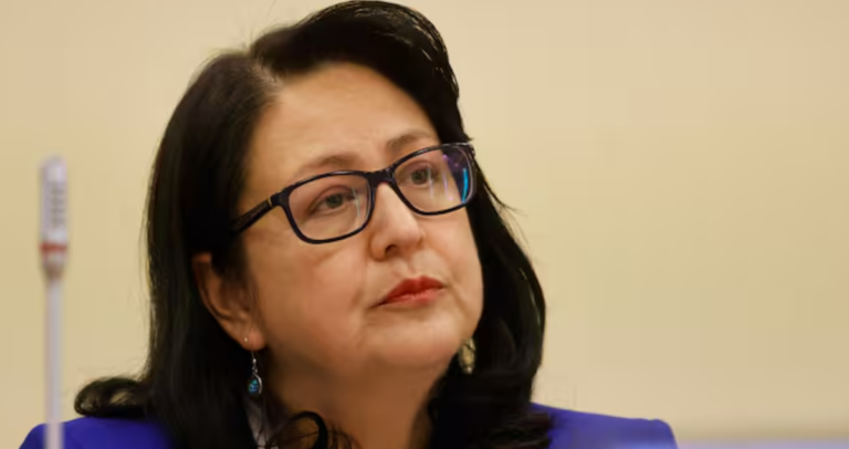 Dorothy Pérez defiende fiscalización ciudadana a funcionarios públicos