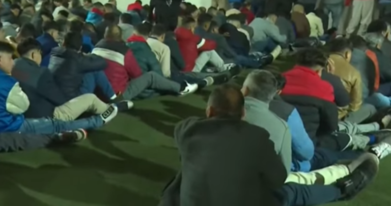 Gendarmería inició la Operación Cancerbero para trasladar a cerca de 300 internos de alta peligrosidad desde Santiago al Complejo Penitenciario La Laguna de Talca.